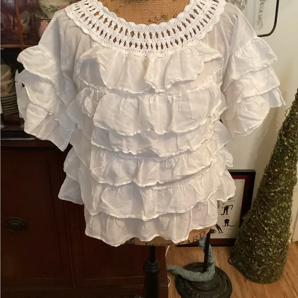 Lotus Ruffled Top - Picture 3 of 4